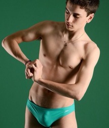 boys are bulging 5aadb7161d846.jpg