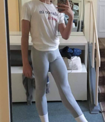 boys are bulging 5aadb71f02a11.png