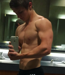 flexing fotos 5ab0096f4de13.png