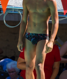  bikini boys 5ab50f011b185.jpg