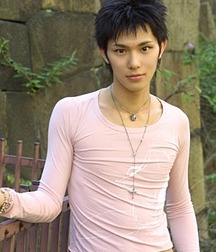 half-shirted hotties 5abd0d36752e1.jpg