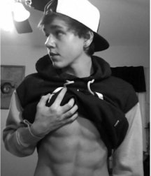 six pack showoffs 5abe5b9f1869e.jpg