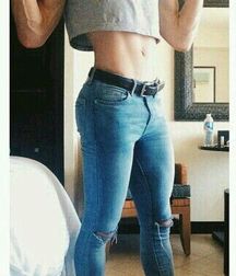 crop top twinkies 5acb8cbd15095.jpg