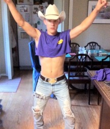 crop top twinkies 5acb8cc2e2a16.jpg