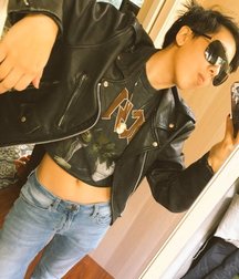 crop top twinkies 5acb8cc6583c9.jpg