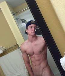 nude selfies pics 5ad4c1f8ec9f9.jpg