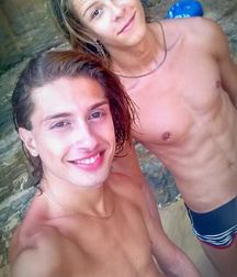 loving long haired  5b0e9d6f5b0c8.jpg