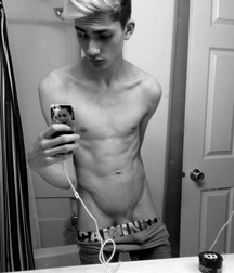 Thursday's twinks 5b192b446b4da.jpg