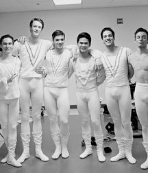 Thursday's twinks 5b192b7f4bcd9.jpg