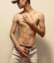 photo set 10 5b3f8976a901e.png