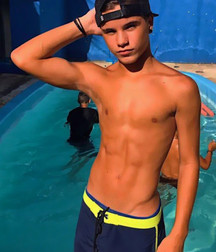 Shirtless wonders 5b48dac644931.jpg