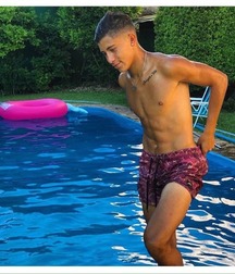 Shirtless wonders 5b48dad997cc7.jpg