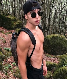 Shirtless wonders 5b48daeb98786.jpg