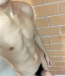 Thursday's toy boys 6 5b76098fe340c.jpg