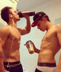 shirtless sweeties 5b9bbcca3aeae.jpg