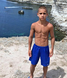 shirtless sweeties 5b9bbcf3aab7e.jpg