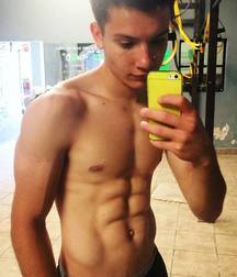 selfies 5bacf332bae3b.jpg