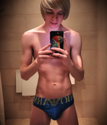humpday hotties 17 5bc7349fe0124.png