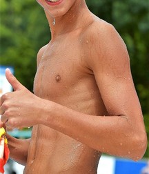 bulging bros 5bc8f4e1e180e.jpg