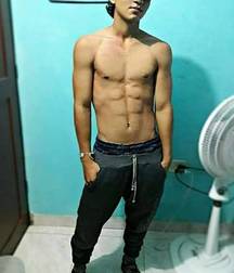 shirtless sweetness 5bedbf4ff077f.jpg