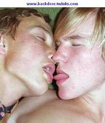 today's twinks 5c059c6753236.jpg