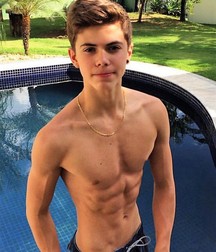 shirtless sweetness 5c1d91176e1e8.jpg