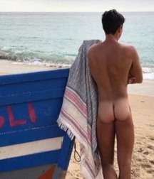 butt cracks 5c5ad3d13af9d.jpg