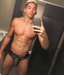 selfie set 5c5c2909ae1af.jpg