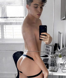 selfie set 5c5c290ca99d8.jpg