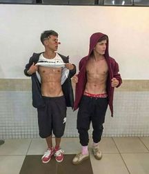 bros with bros 5c6c20588c9f5.jpg