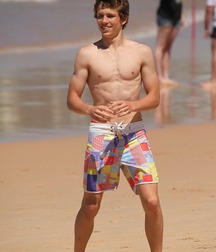topless twinks 5c6f6b7d40400.jpg