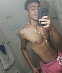 topless twinks 5c6f6b7e55d89.jpg