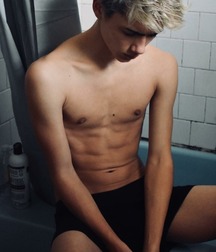 topless twinks 5c6f6b81a235f.jpg