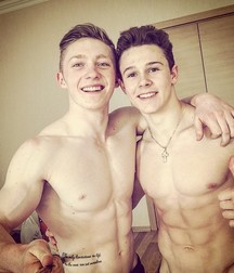 topless twinks 5c7de2c6c4bfe.jpg