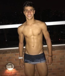 topless twinks 5c7de2ce3a1d9.jpg