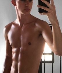 topless twinks 5c7de2d3b94fb.jpg