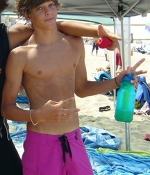 topless twinks 5c7de2e573f0e.jpg