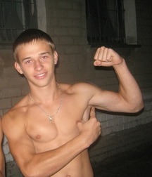 topless twinks 5c7de2f87ff1f.jpg
