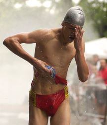 manhood bulges 5c865811abf0d.jpg