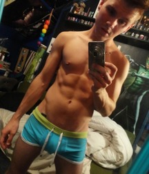 manhood bulges 5c865813e57b3.jpg