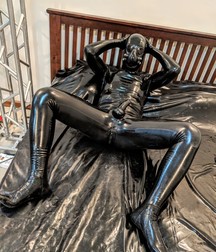 kinky set 5c9d6de5327ee.jpg