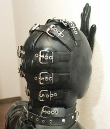 kinky set 5c9d6de87e5e5.jpg