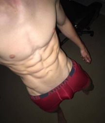 bulging boys 5ca23c1aa5ad7.jpg