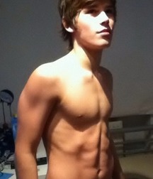 bros barechested 5ca61cad843bd.jpg