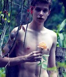 bros barechested 5ca61cbd5d92f.jpg