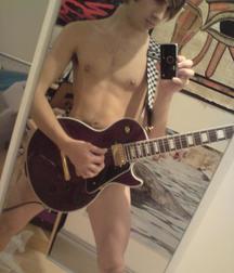 playing my song 5cabe11702182.jpg