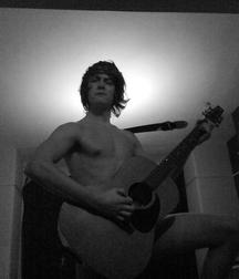 playing my song 5cabe1320c0e8.jpg