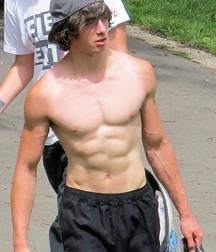 pretty boys 5cae3aa1b43f9.jpg