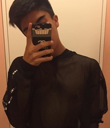 half-shirted hotties 5caf5e169e8d6.jpg