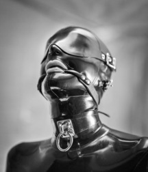 extreme kinkiness 5caf5f46c1342.jpg